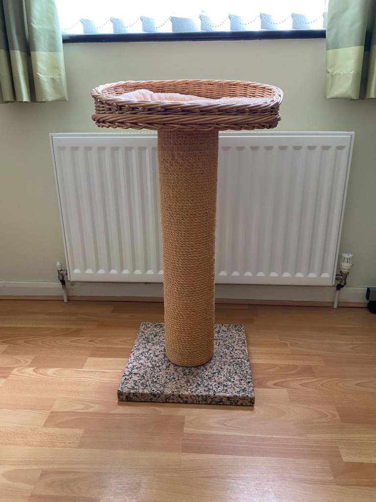 Luxury Cat Tower by Tigga Towers