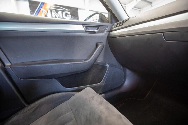 2016 Skoda Superb 2.0 TDI CR SE Technology 5dr ESTATE DIESEL Manual