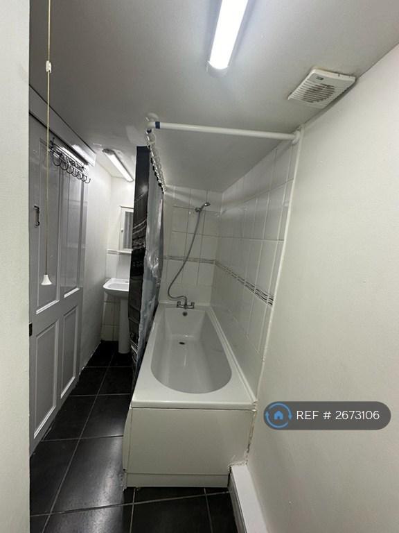 2 bedroom house in Mitcham Road, West Croydon, CR0 (2 bed) (#2673106)