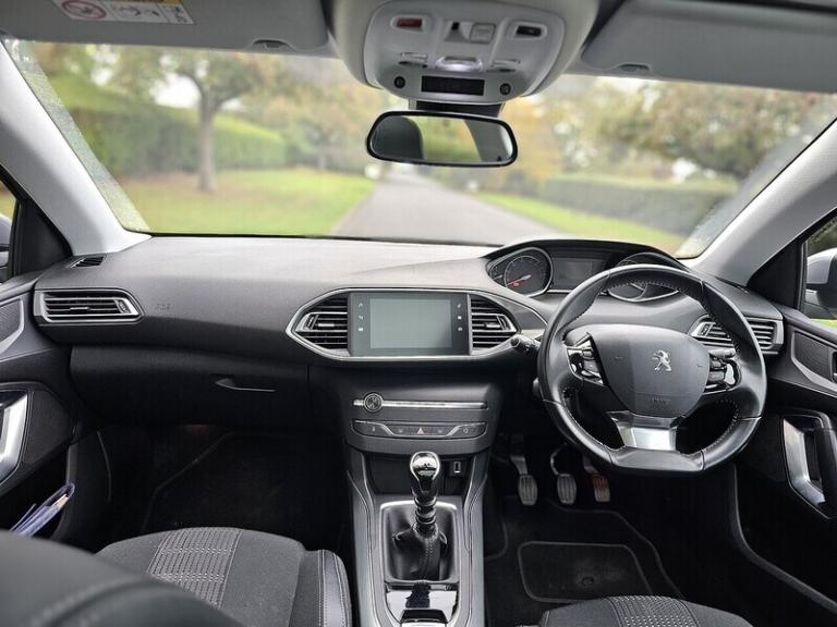 2019 Peugeot 308 SW PureTech Allure Estate Petrol Manual