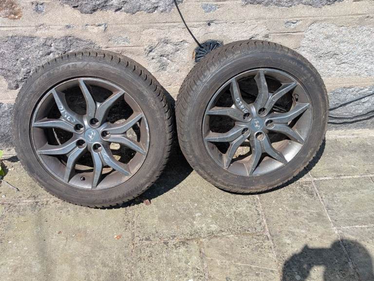 2 no nearly new 17 inch Winter Tyres on Hyundai Alloys