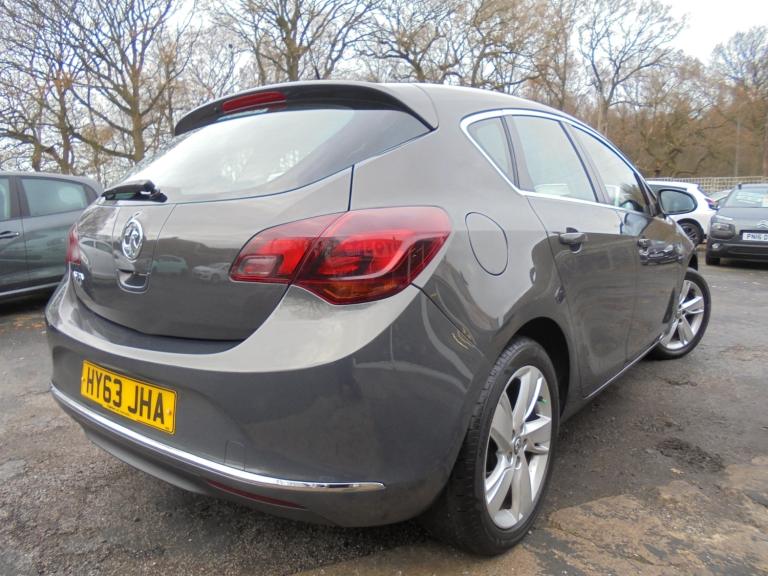 2013 Vauxhall Astra 1.4i 16V SRi 5dr HATCHBACK Petrol Manual