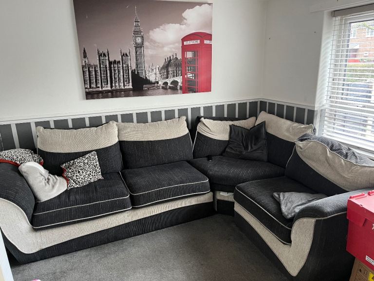 Right hand side corner sofa