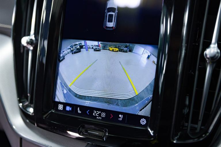 2022 Volvo XC60 2.0 B4D R DESIGN Pro 5dr AWD Geartronic ESTATE DIESEL Automatic