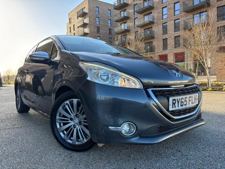 2016 Peugeot 208 1.2 PureTech Allure Euro 6 (s/s) 3dr HATCHBACK Petrol Manual