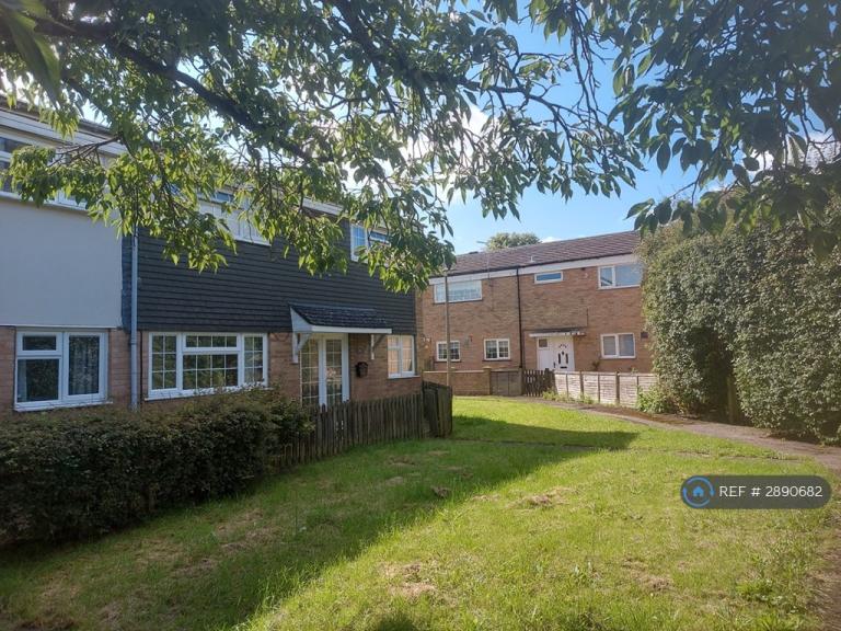 4 bedroom house in Ripon Road, Stevenage, SG1 (4 bed) (#2890682)