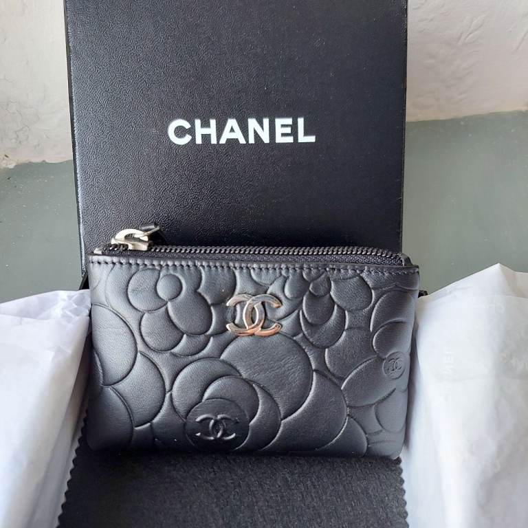 Brand new Chanel Camelia 2012 coin purse- NEG