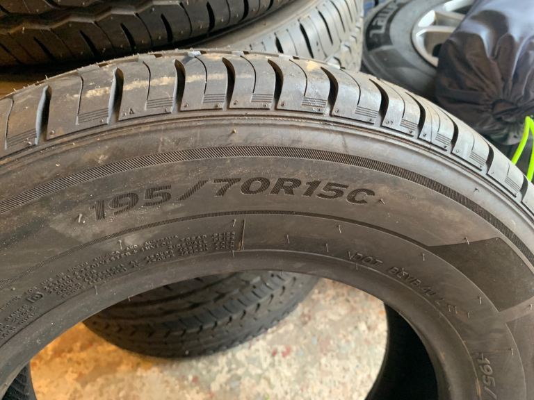 Caravan tyres x2 185/60/15 