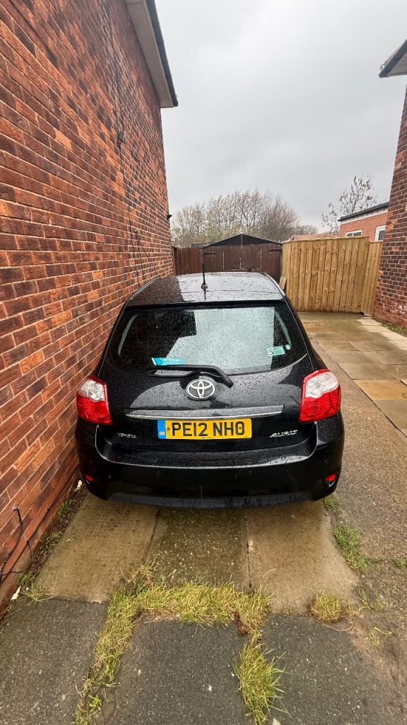 Toyota, AURIS, Hatchback, 2012, Manual, 1598 (cc), 5 doors