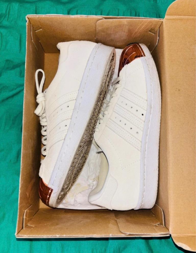 Adidas Originals Superstar 80s Metal Toe W – Off White & Rose Gold