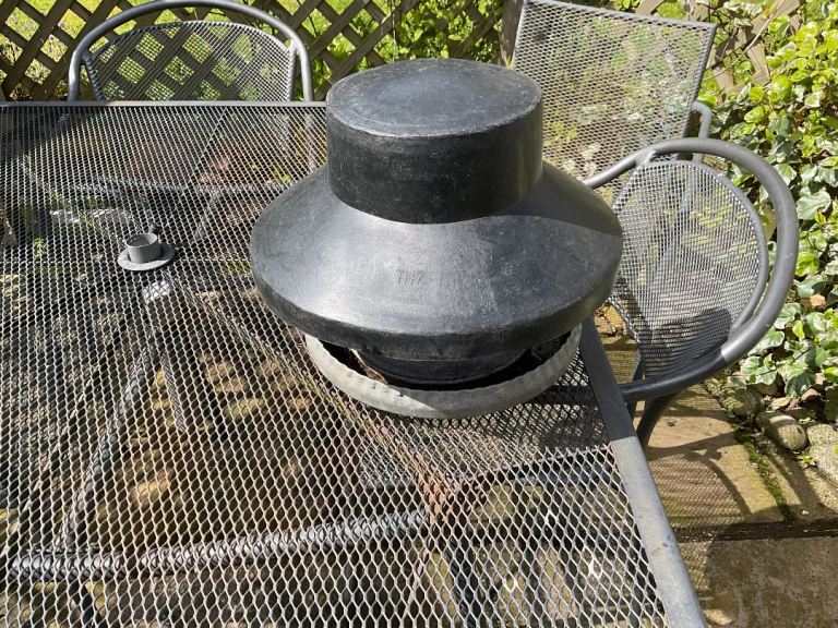 Poultry feeder