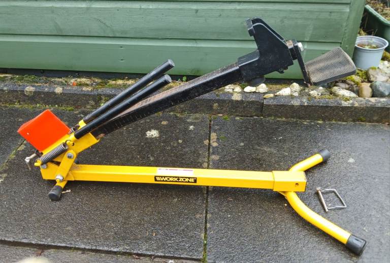 Log splitter 