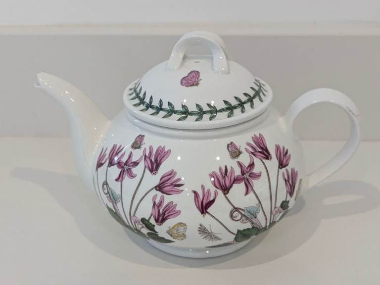 VINTAGE PORTMEIRION THE BOTANIC GARDEN CYCLAMEN TEAPOT 1 PINT 1972 14cm H 20cm L