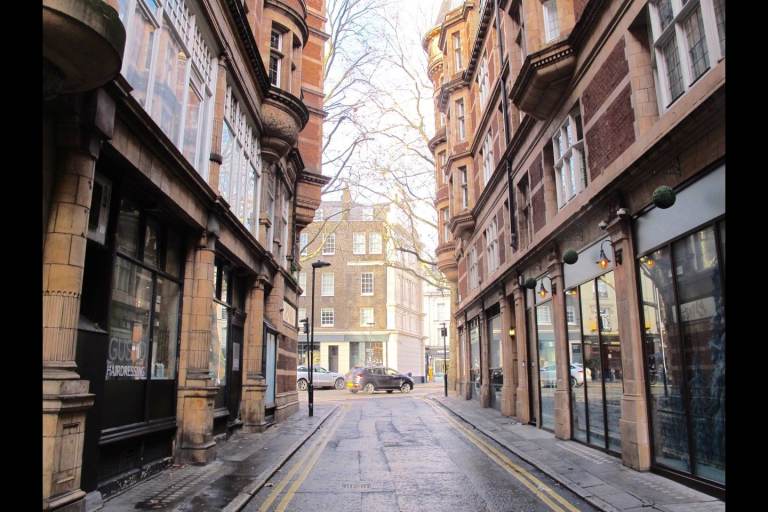 Spacious 3-Bedroom Flat in Queen Alexandra Mansions, Bloomsbury – Prime Central London 