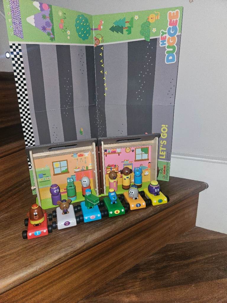 image for HEY DUGGEE CLUB HOUSE AND VEHICLES 