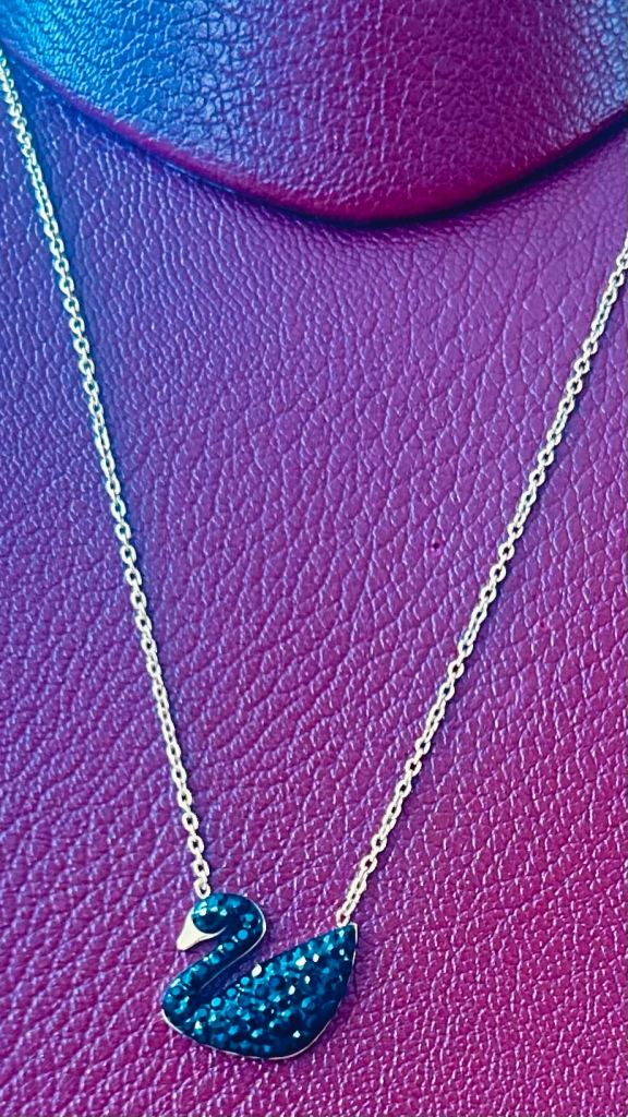 Black Swan Pendant Necklace – Gold Chain, As Good As New