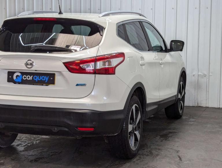 2015 Nissan Qashqai 1.5 Qashqai N-Tec+ dCi 5dr SUV Diesel Manual