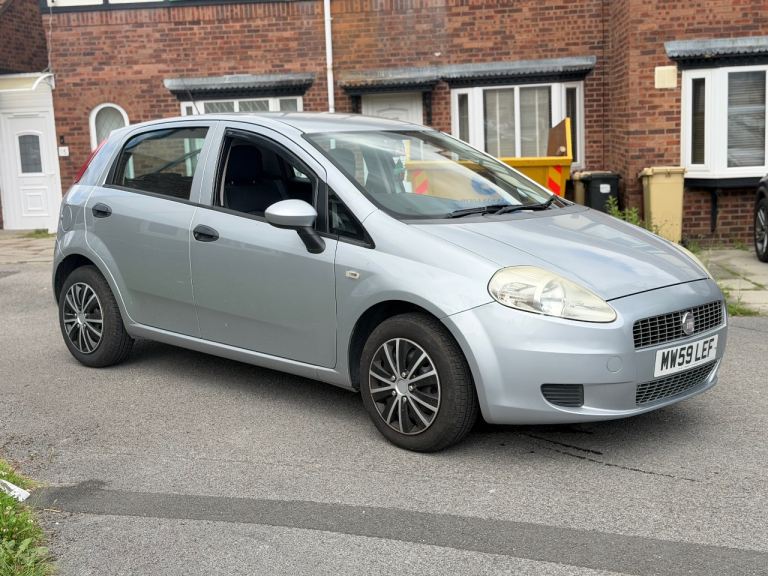 Fiat, GRANDE PUNTO, Hatchback, 2009, Semi-Auto, 1368 (cc), 5 doors