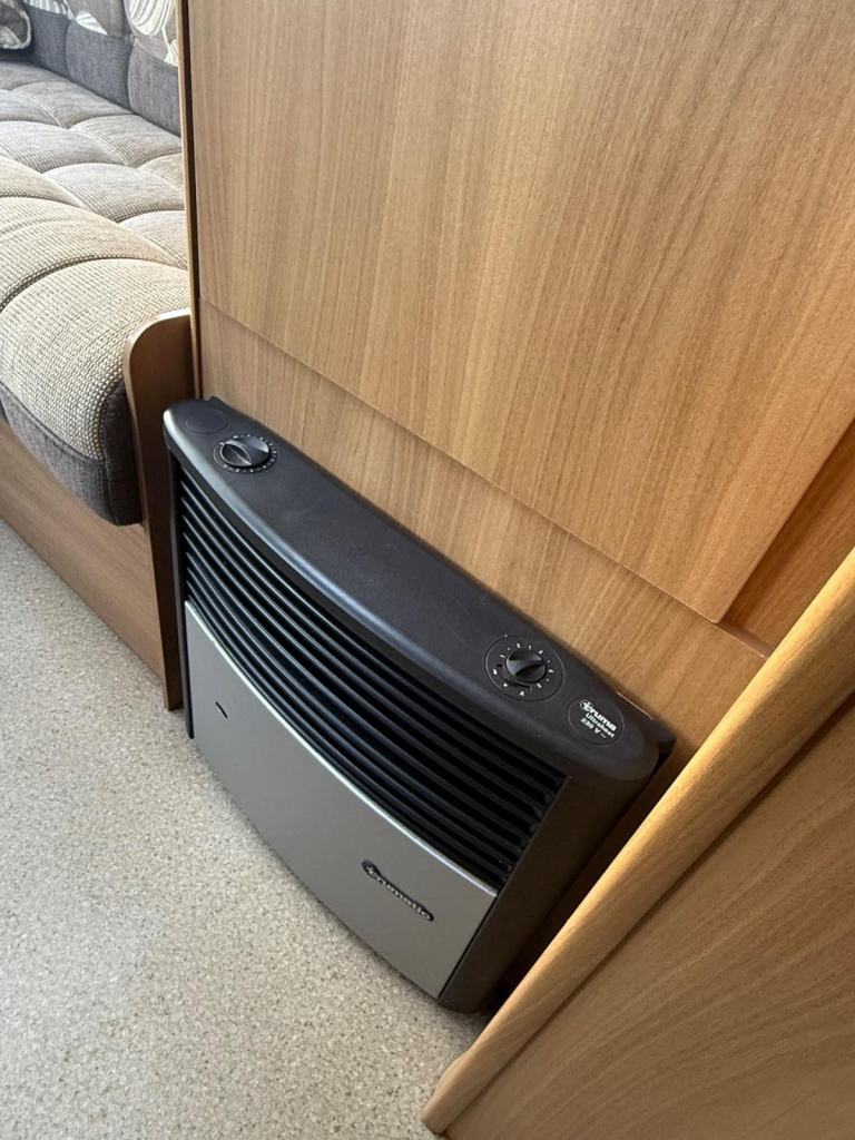 2011 Swift Fairway 565 6 Berth fixed bunk beds