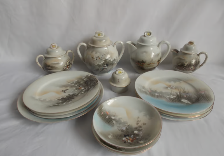 Vintage Japanese Kutani Style Porcelain Tea Pot 2 Handle Jug Crockery Plates