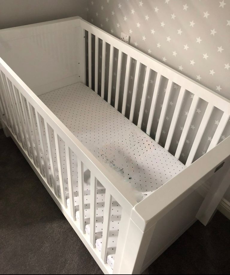 Silver cross cot bed