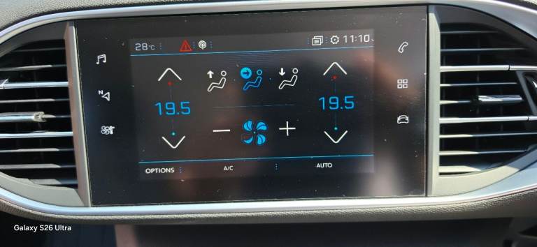 Peugeot, 308, Estate, 2019, Manual, 1199 (cc), 5 doors