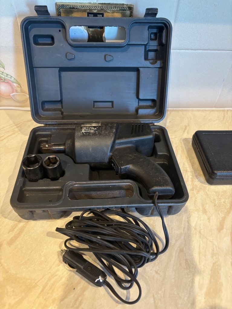 Workshop High-Torque Wheel Nut Remover Kit – Good Condition