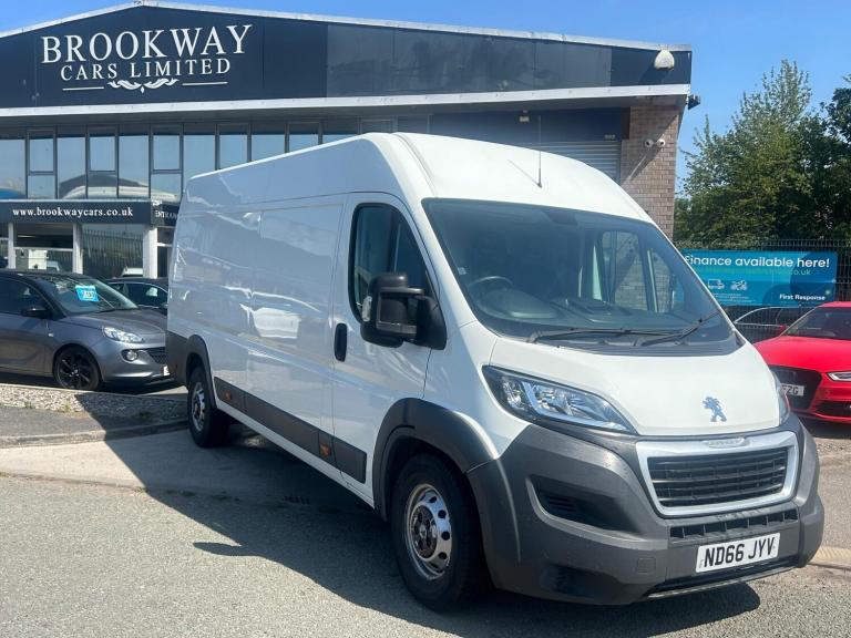 Peugeot Boxer 2.0 BlueHDi 435 L4 H2 Euro 6 5dr Diesel Manual