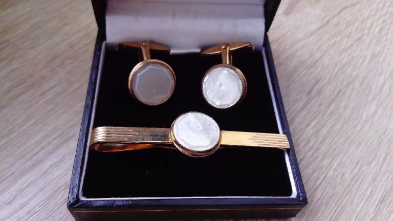 Rolled Gold Cufflinks and Tie Clip Set with Mother of Pearl Inlay