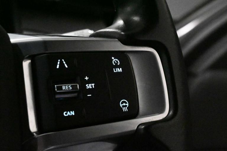 2021 Land Rover Discovery 3.0 Discovery R-Dynamic SE D MHEV Auto 4WD 5dr SUV Diesel Automatic