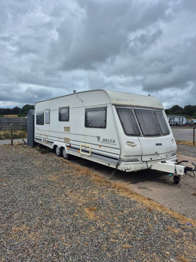 2006 6 Birth Caravan 