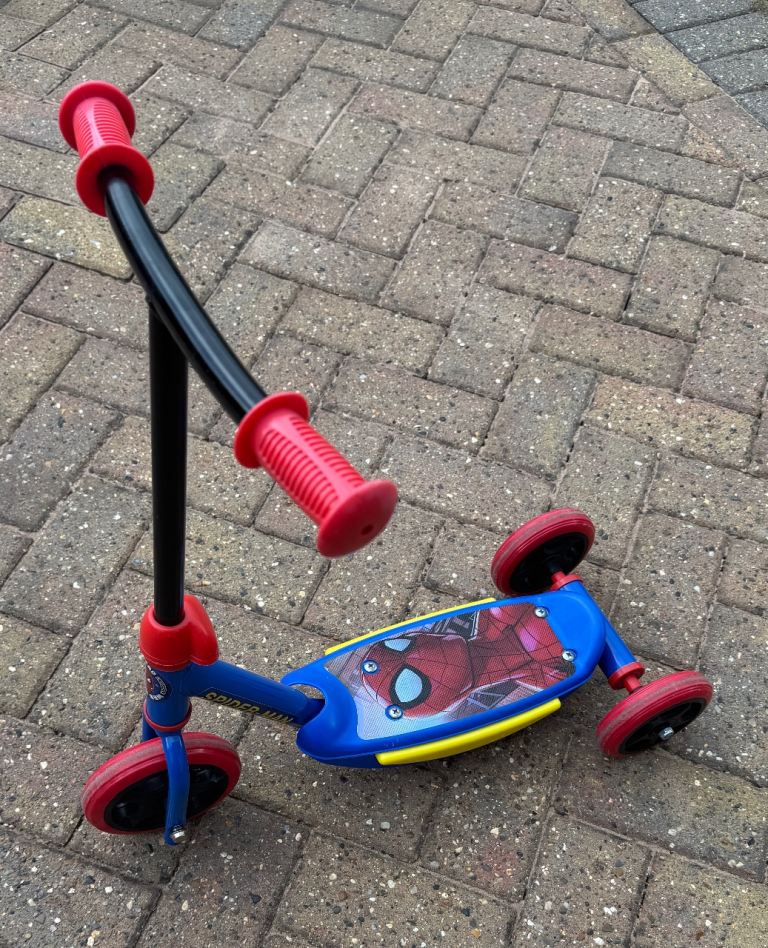 Spider-Man kids scooter