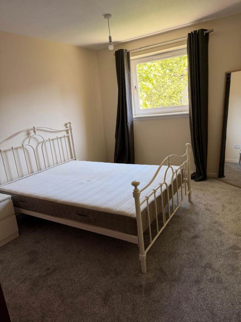 3 bedroom flat Glasgow city centre No HMO