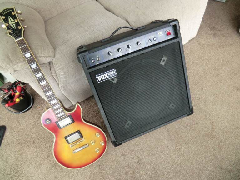 BASS COMBO VOX VENUE BASS 100 WATT