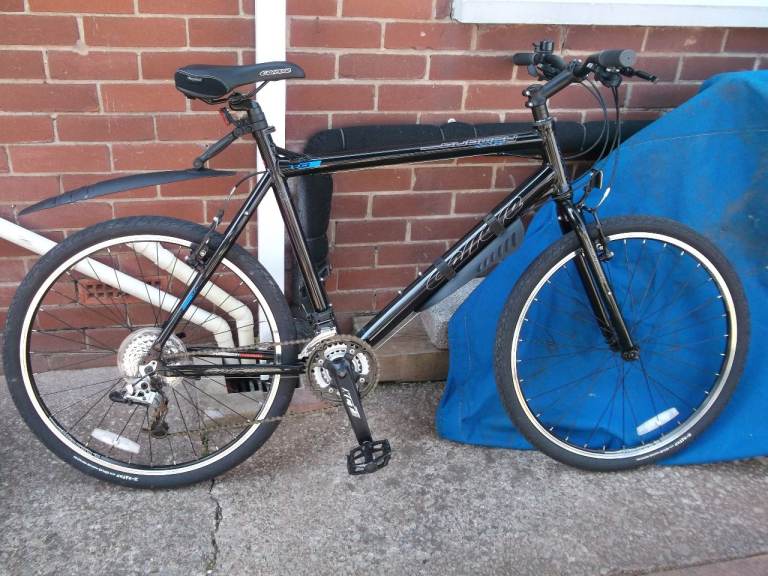 Carrera Subway One Hybrid Bike/XL FRAME 22 INCH