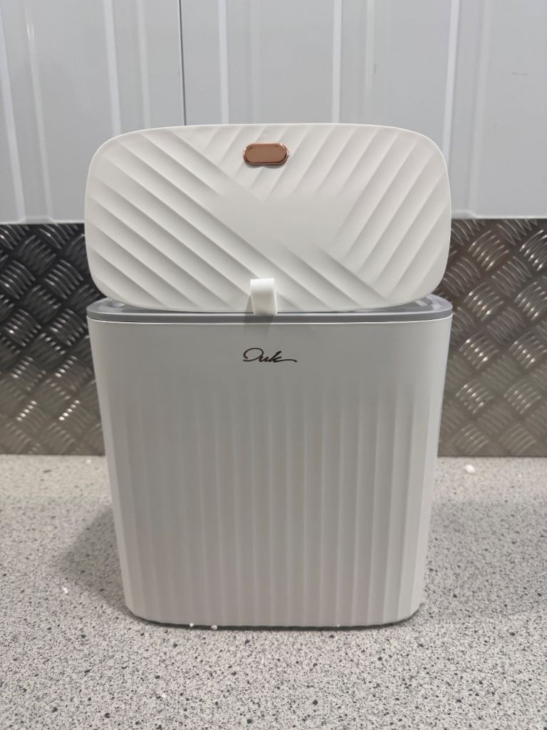 Duka White Kitchen Dustbin with Lid