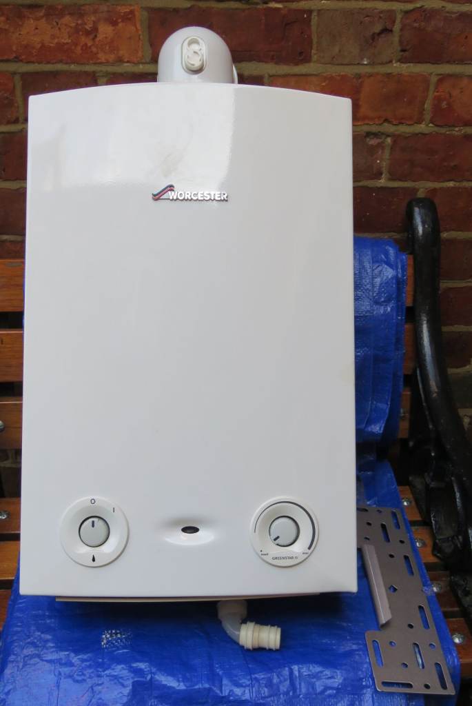 Worcester Bosch Greenstar 24Ri Condensing Central Heating System Gas Boiler 24kW