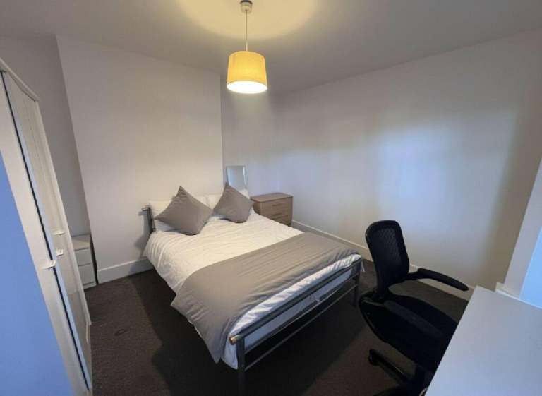 image for Spacious and Cosy Double Rooms for Rent in - NG7 2JQ