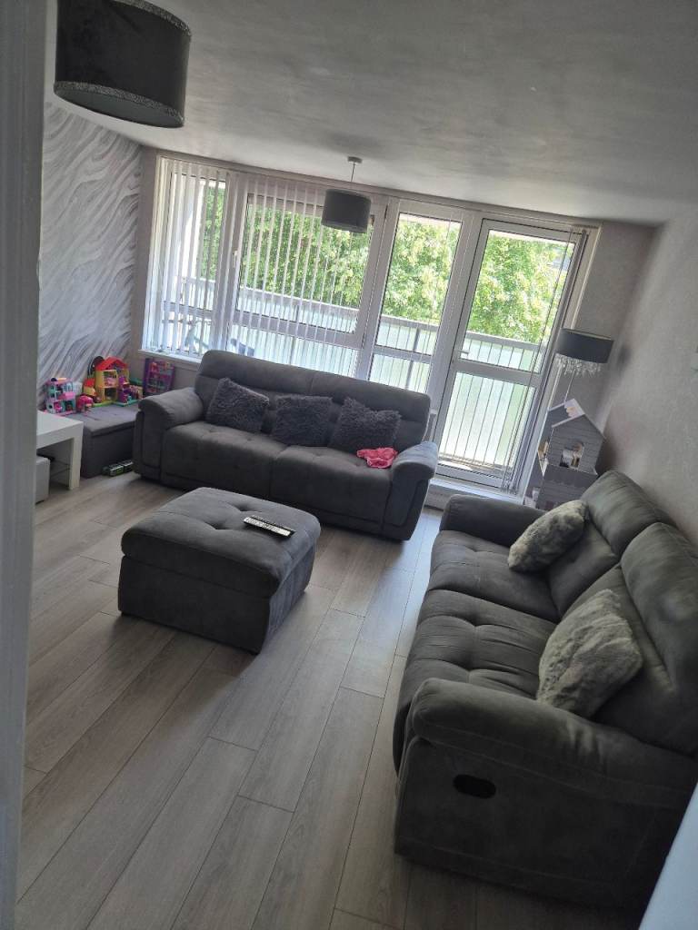 House swap only 2 bed broomhill 