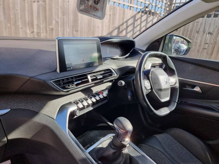 2020 Peugeot 3008 1.2 PureTech Allure SUV 5dr Petrol Manual Euro 6 (s/s) (130 ps) HATCHBACK Petro...