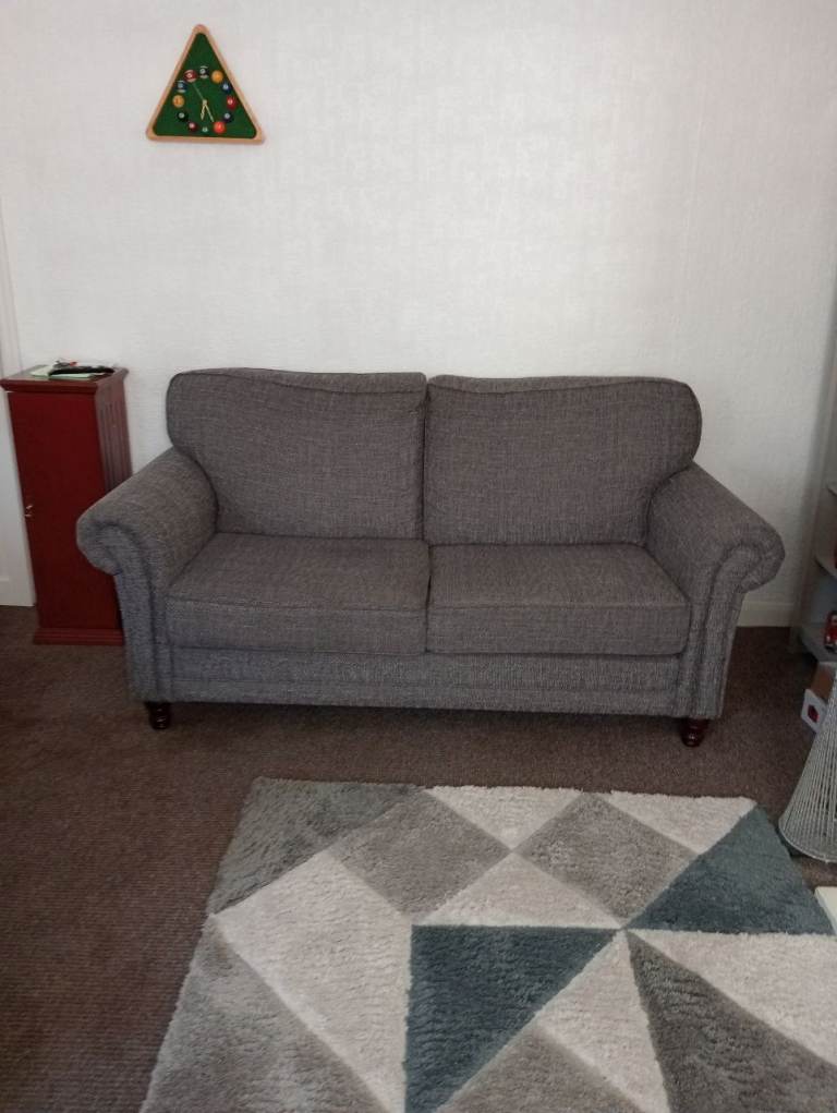Hardly Used 3 Seater and 2 Seater Settee Set – Light Grey Fabric