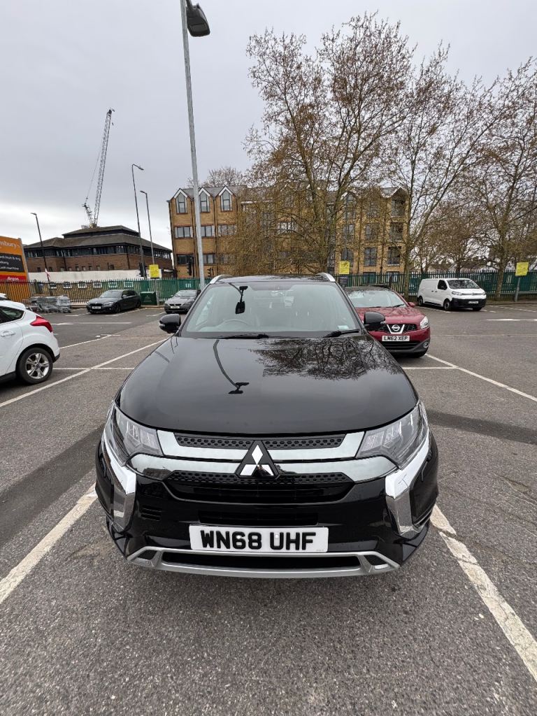 Mitsubishi, OUTLANDER, Estate, 2018, Other, 2360 (cc), 5 doors