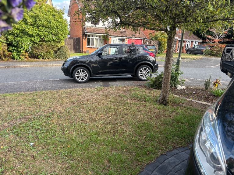 Nissan, JUKE, Hatchback, 2012, Manual, 1598 (cc), 5 doors