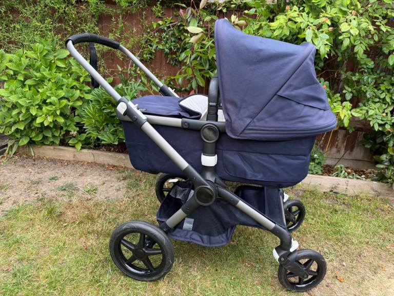 Bugaboo Fox 3 Large Bundle - Classic blue - Excellent condition