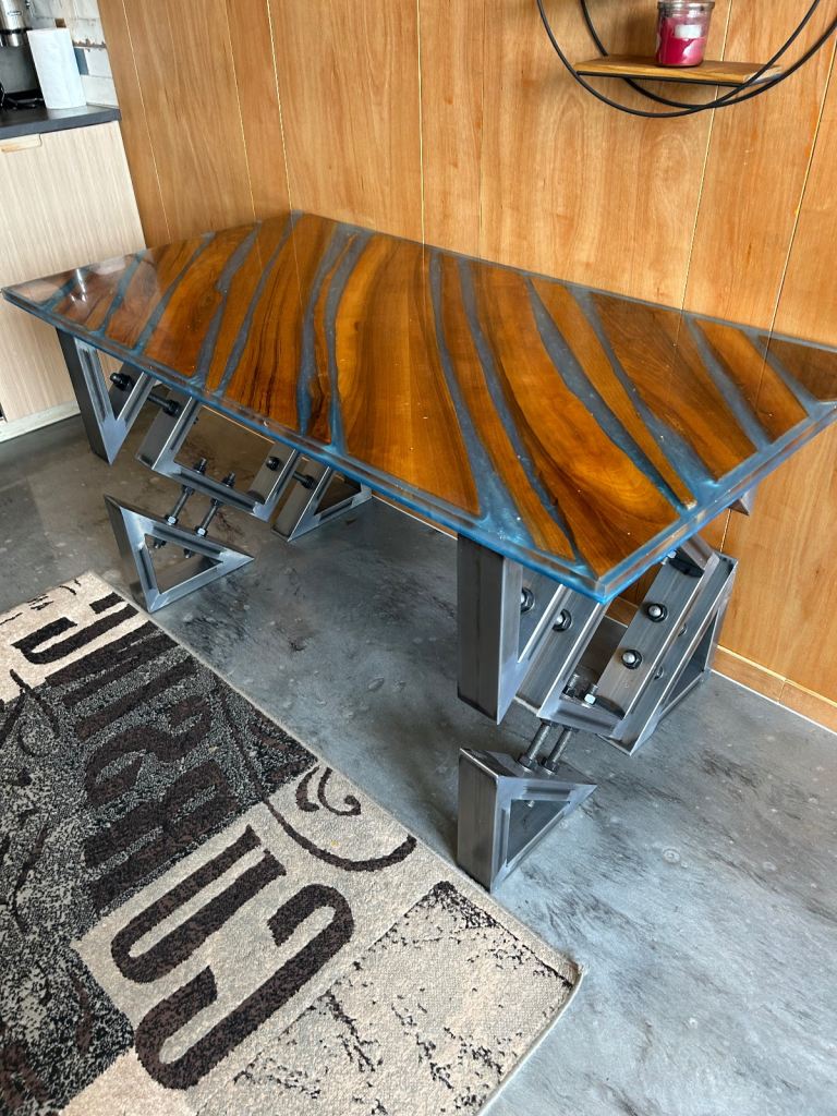 Epoxy resin table 