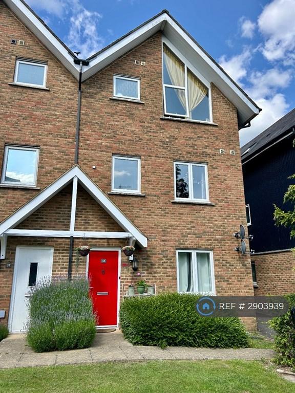 3 bedroom flat in Fourdrinier Way, Hemel Hempstead, HP3 (3 bed) (#2903939)