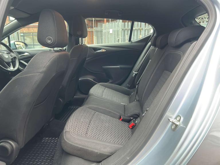 2017 Vauxhall Astra 1.6 Astra SRI CDTI Auto 5dr Hatchback Diesel Automatic