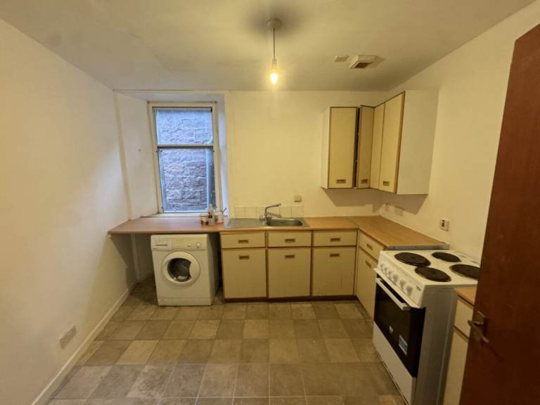 Two Bedroom Flat to Rent in Crieff