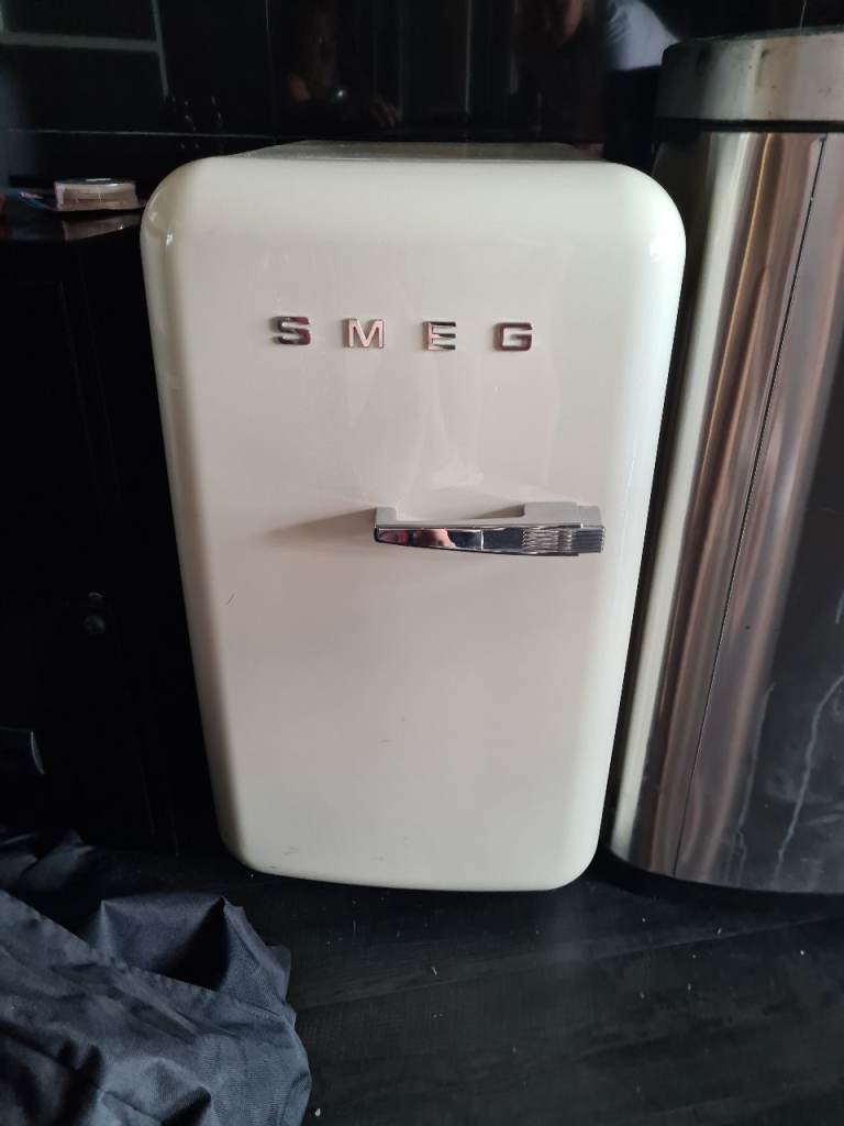 SMEG Freestanding Fridge – Cream, Good Condition