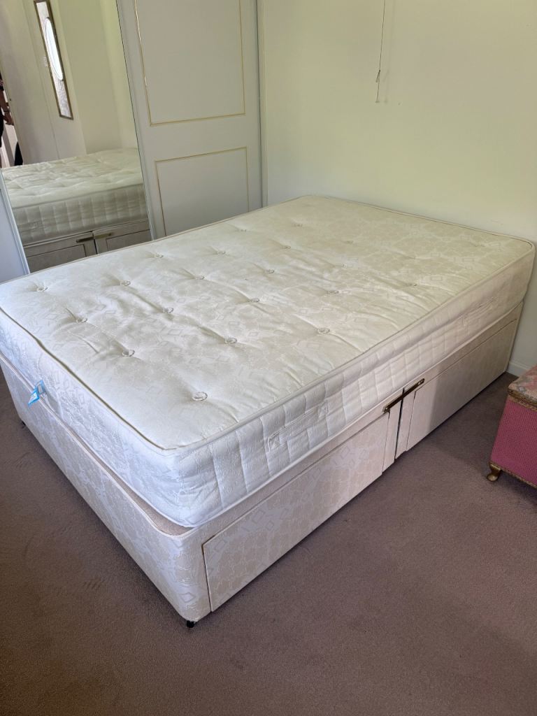 Double divan bed with drawers - mattress included